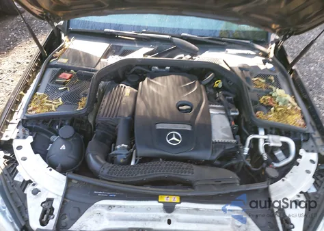 2015 Mercedes-Benz C 300 4Matic/Luxury 4Matic/Sport 4Matic from USA, damaged, VIN 55SWF4KB2FU078285